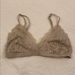 Aritzia nude bralette